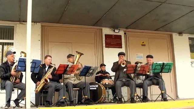 Оркестр из Красновишерска на Дне пожилых 2017 смотреть онлайн