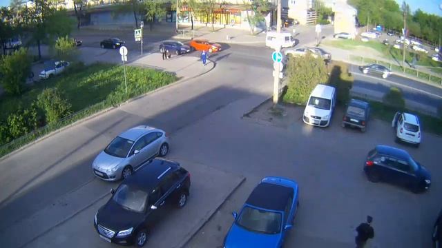 Пешеходный переход в Красном Селе 11.05.16 смотреть онлайн