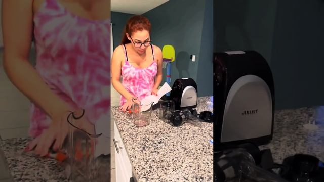 Unboxing Afordable Juilist Juicer! #subscribe #satisfying #juicewrld #juice #health #healthy смотреть онлайн