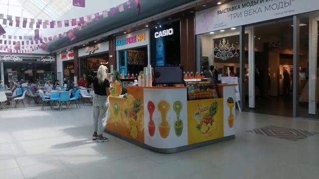 Саратов,небольшая прогулка по ТРЦ ТРИУМФ МОЛЛ. смотреть онлайн