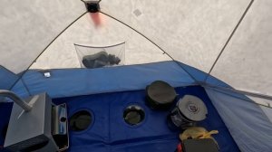 Зимняя рыбалка в палатке с комфортом! Уха из рипуса!