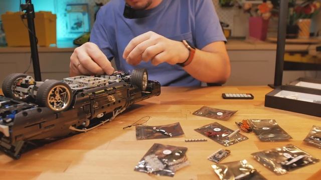 Встраиваем LED освещение в LEGO модели / LEGO Technic Lamborghini Sian и Dodge Charger смотреть онлайн