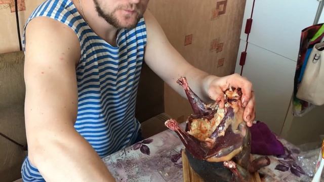 Приготовление Якутского деликатеса. Фаршированный глухарь. Кулинарный день. смотреть онлайн