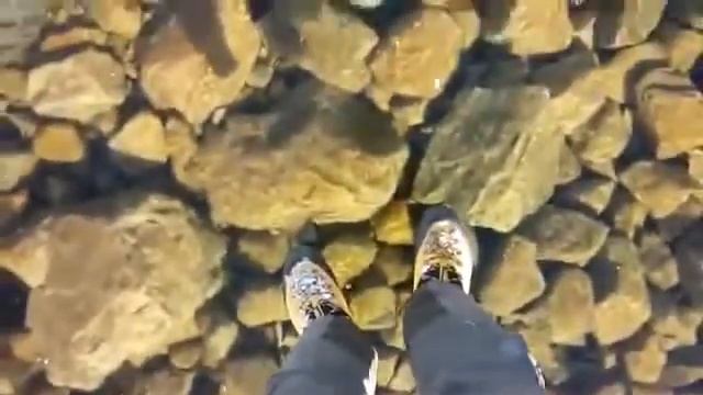 Прозрачный лед в горах смотреть онлайн