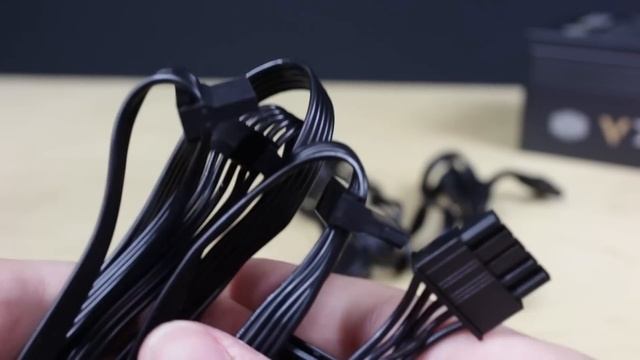 Cooler Master V750 - Déballage et présentation смотреть онлайн
