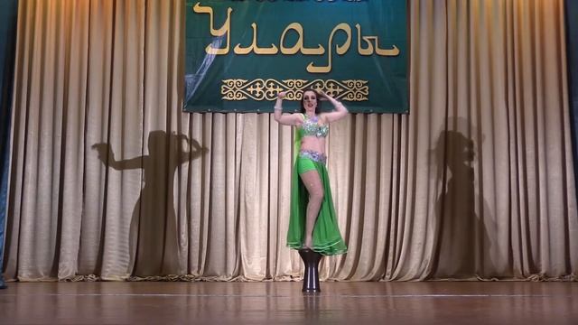 Восточный танец на барабане (табла) - Эльнара смотреть онлайн