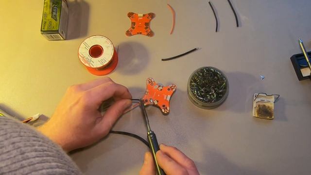Sequre SQ-001 vs. TS100 Soldering Station Comparison смотреть онлайн