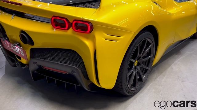? 2022 FERRARI SF90 STRADALE 1.000CV / GIALLO TRIPLO STRATO TETTO NERO Ds