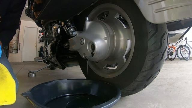 VTX 1300 Drive Oil Change