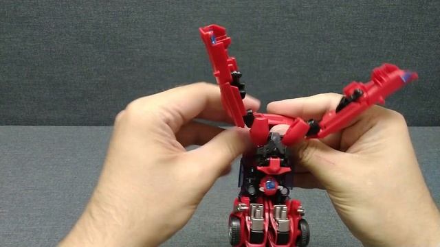 Обзор трансформера Cliffjumper - Deluxe Class - Prime - First Edition. Музей Р-ТФ.