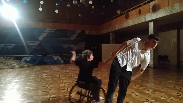 ТАНЦЫ БЕЗ ГРАНИЦ смотреть онлайн