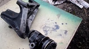 Снятие и установка насоса гидроусилителя Туарег 2.5 дизель.