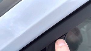 Тигуан. Гарантийный дефект резинового уплотнителя форточки.