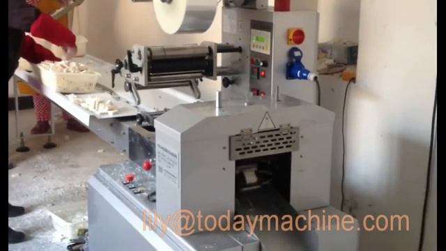 Food Bakery Products Small Plastic Bag Pillow Wrapping Equipment Horizontal Bread Cake Flow Packing смотреть онлайн