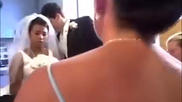 Класс!! Обалденно!!! И очень неожиданно! Вот это реакция у пингвина!!! смотреть онлайн