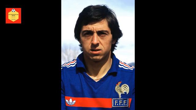 Alain Giresse | Um Dos Maiores Meias da História da França | Resumo Biográfico смотреть онлайн