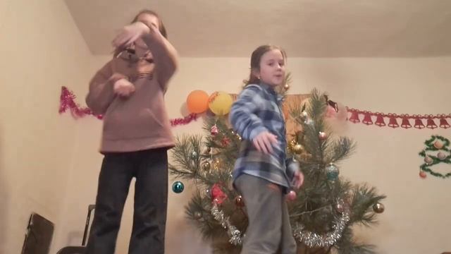 песня ,,Двигаться ,, самый крутой танец ? ? смотреть онлайн