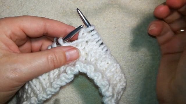 Вязание #Шапка спицами #Резинка с вытянутыми петлями, которая не растянется смотреть онлайн