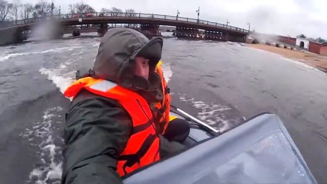 Проход Петропавловки на бот параде смотреть онлайн