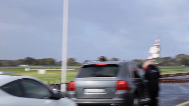 Volkswagen Golf R Revo TechNik - Sandown Race Track смотреть онлайн