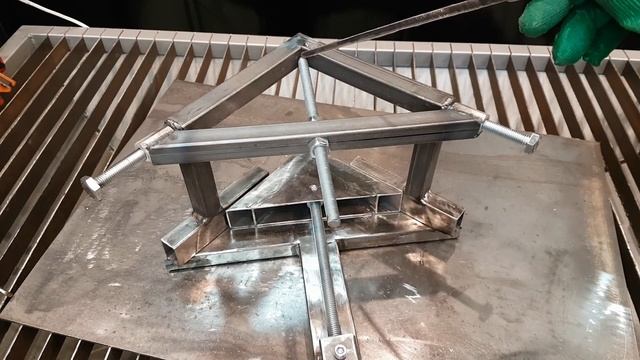 Трехосевая угловая струбцина своими руками. 3 Axis Welding Angle Clamp смотреть онлайн