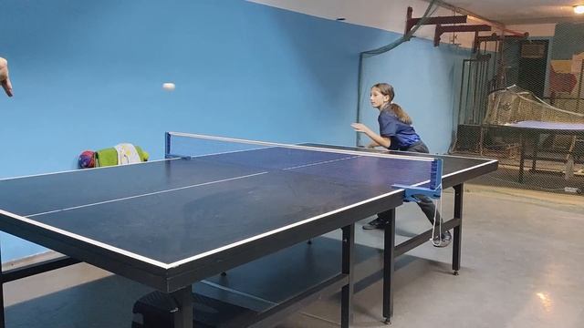 Топспин по верхнему справа. Дарья 11 лет.