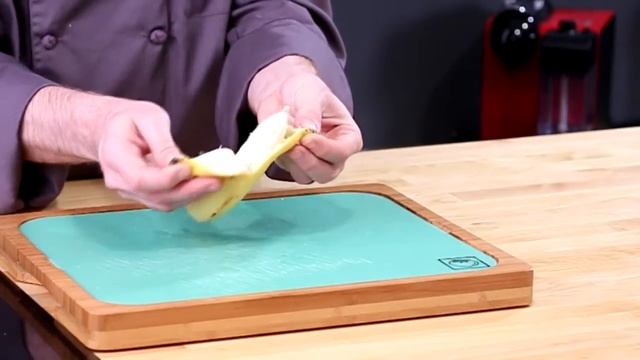 Easy Trick: Slice a Banana Without Peeling It | Presto Chef смотреть онлайн