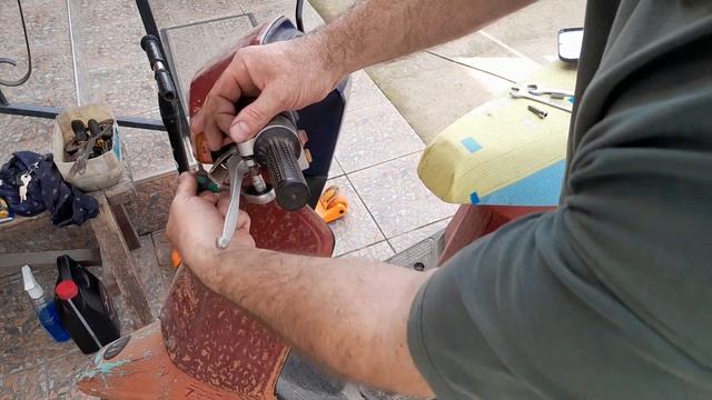 Сорвали резьбу под зеркало? Самое простое решение! смотреть онлайн