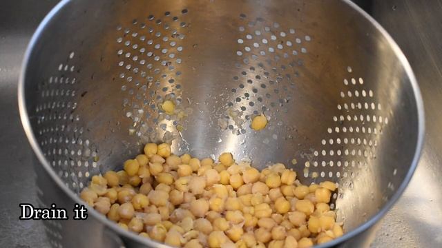 BEST HUMMUS RECIPE EVER! BETTER THAN STORE BOUGHT!! смотреть онлайн