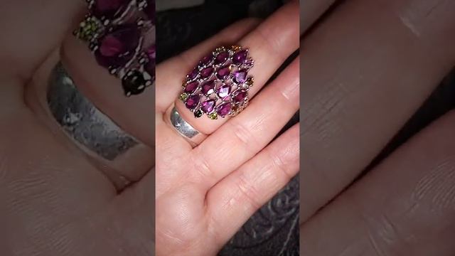 Серебряное кольцо с родолит гранатом смотреть онлайн