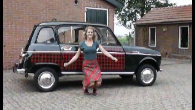 Renault 4 - 2010 Parisienne : Sheila / L'ecole est fini смотреть онлайн