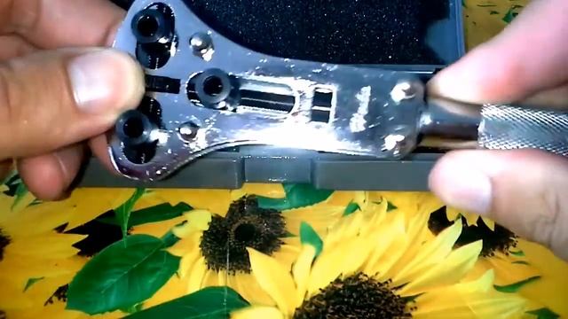Разводной ключ(отвертка) для дурацких винтов на складных ножах смотреть онлайн