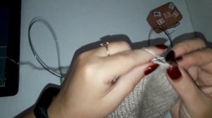 Как связать интересною макушкой?.Шапка резинкой 1х1.