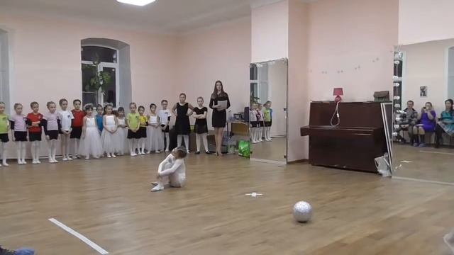 Посвящение в первоклассники в классе хореографии смотреть онлайн