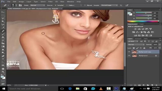 Adobe Photoshop Cs6 Complete Course Part # 6 to 17 - Use of Healing Bursh and Patch Tool [Hindi-Urd смотреть онлайн