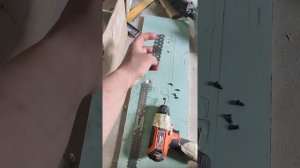 Наращивание подвесов.Металлический каркас под зашивку гипсокартоном.