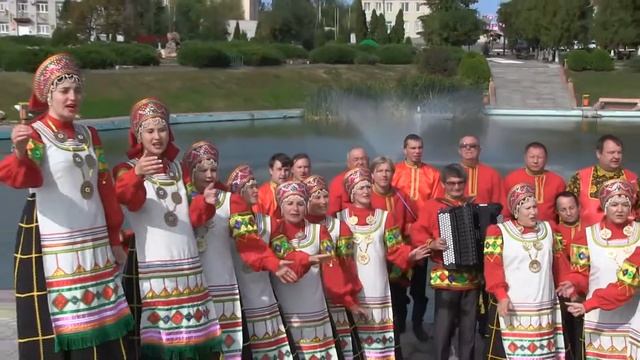 Хор "Хлевенские напевы" - Как донские казаки смотреть онлайн