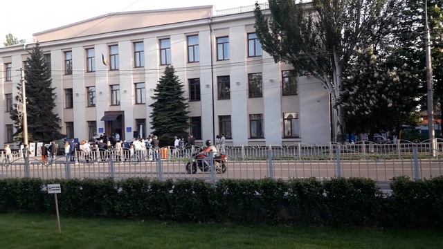 Мариуполь. Центр. Театральный сквер. Школа Искусств. 21.05.21 смотреть онлайн