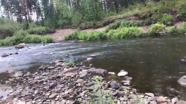 Не проходимый порог для Fuso Jet, усть р.Веснина, а ведь воды ещё меньше!