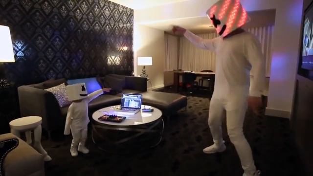 Все на   канал TOP ВИДЕО ТАМ Я ВЫКЛАДЫВАЮ ТОПОВЫЕ ВИДЕО. Я ПОДПИСАН  НА НЕГО ЗАХОДИТЕ СМОТРИТЕ!!