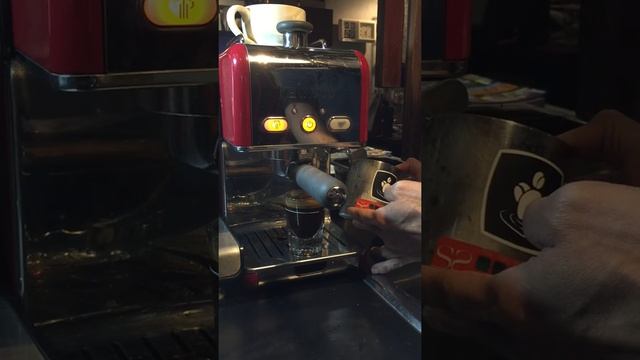 kenwood ｋｍｉｘ義式濃縮咖啡機沖煮拿鐵咖啡！！ смотреть онлайн