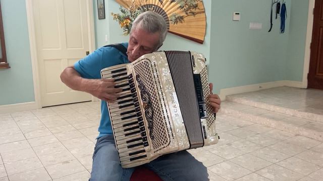 Oh Marie! on a Scandalli accordion смотреть онлайн