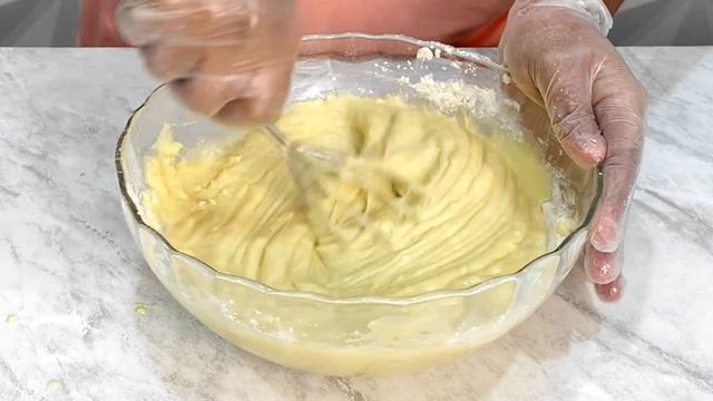 BOLO SIMPLES MAIS FÁCIL E FOFINHO QUE VOCÊ JÁ VIU PARA SEU CAFÉ DA TARDE смотреть онлайн