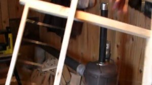 Узковысокий улей ,  вариант украинского улья.