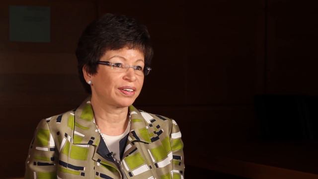 Ban Ki-Moon, Michelle Bachelet, Valerie Jarrett, and Amy Gutmann on Empowering Women смотреть онлайн