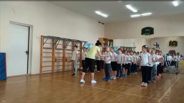 Урок физкультуры.  Учитель Маралян А.В.