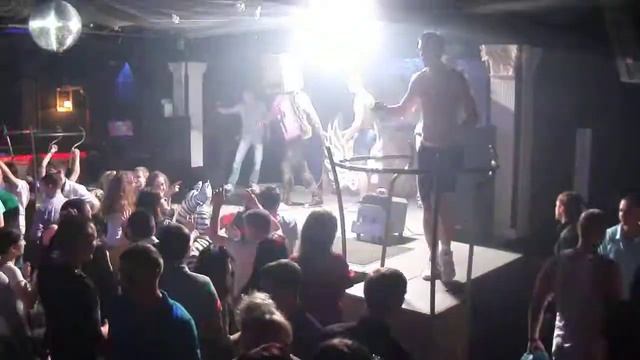 Вечеринка в стиле LMFAO. Санкт-Петербург. Клуб Феникс. смотреть онлайн