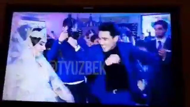 Жених чуть не побил друга смотреть онлайн