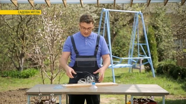 Сергей Ливадный сделал метлу из пластиковых бутылок | Ранок з Україною смотреть онлайн