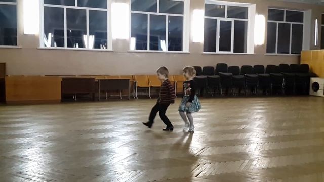 Родион и Лиза бальные танцы 21.03.2017 смотреть онлайн